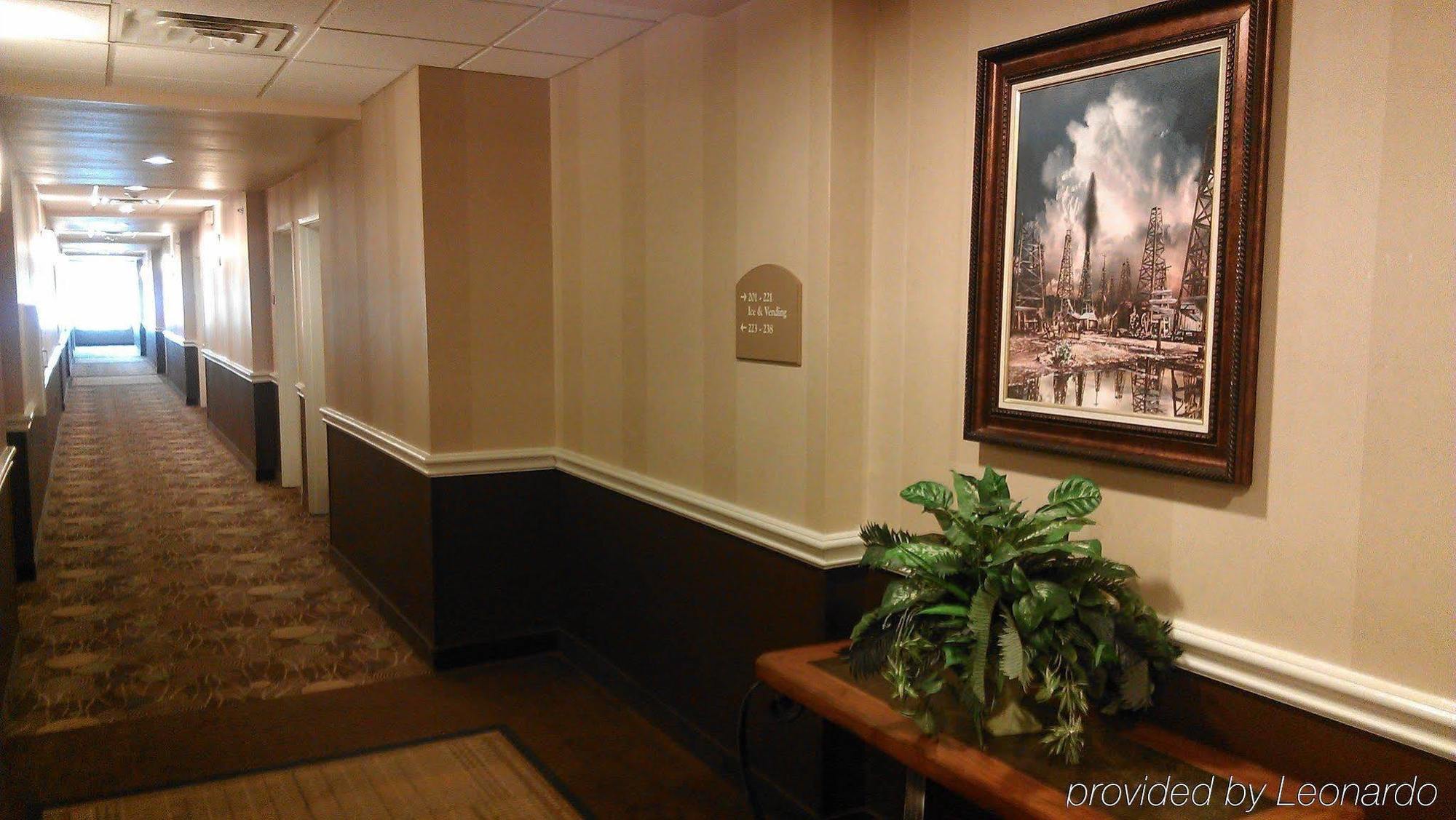 Holiday Inn Express Hotel & Suites Marshall By Ihg Exterior foto